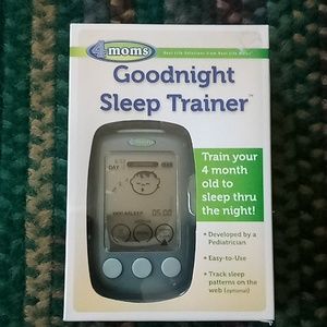4 moms sleep trainer